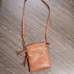 Small brown crossbody